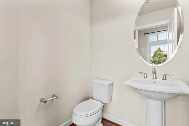 $3,500 | 13693 Neil Armstrong Avenue, Herndon, VA 20171