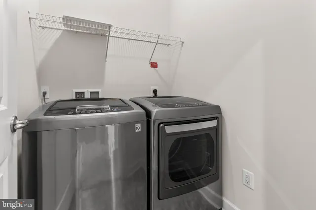 $3,500 | 13693 Neil Armstrong Avenue, Herndon, VA 20171