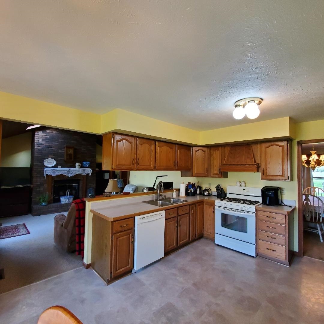 23673 Ridgemont Lane Elkhart, IN 46516 - Photo 14 of 32 Gallery Image 14