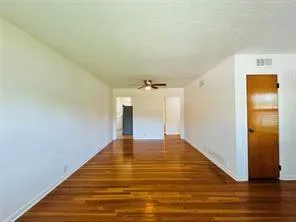 $1,600 | 1015 West Sycamore Street, Sherman, TX 75092