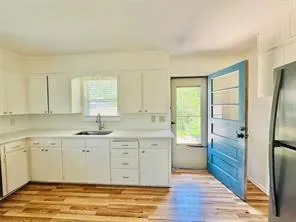 $1,600 | 1015 West Sycamore Street, Sherman, TX 75092