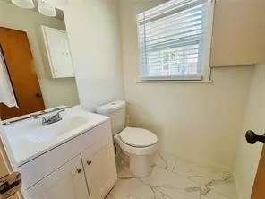 $1,600 | 1015 West Sycamore Street, Sherman, TX 75092