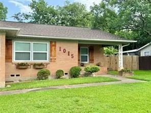 $1,600 | 1015 West Sycamore Street, Sherman, TX 75092