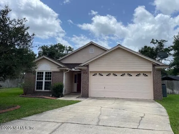 $2,300 | 1350 Portside Drive, Fleming Island, FL 32003