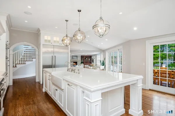 $4,695,000 | 21 Fox Hill Lane, Darien, CT 06820