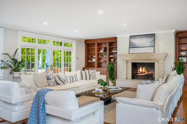 $4,695,000 | 21 Fox Hill Lane, Darien, CT 06820