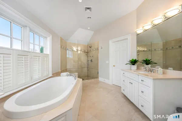 $4,695,000 | 21 Fox Hill Lane, Darien, CT 06820