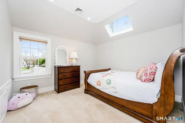 $4,695,000 | 21 Fox Hill Lane, Darien, CT 06820