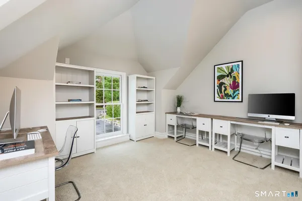 $4,695,000 | 21 Fox Hill Lane, Darien, CT 06820