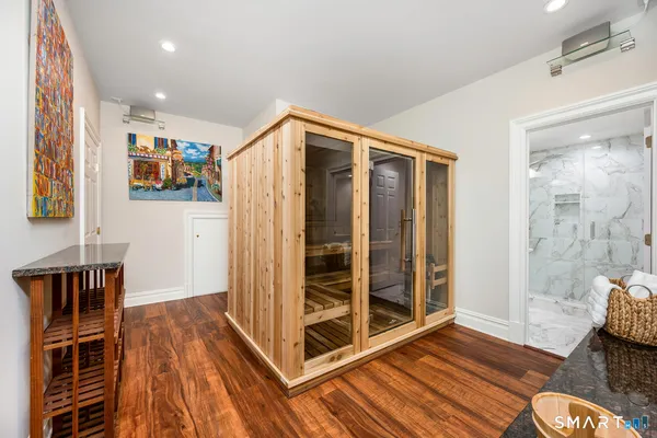 $4,695,000 | 21 Fox Hill Lane, Darien, CT 06820