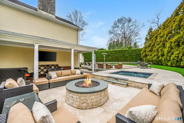 $4,695,000 | 21 Fox Hill Lane, Darien, CT 06820