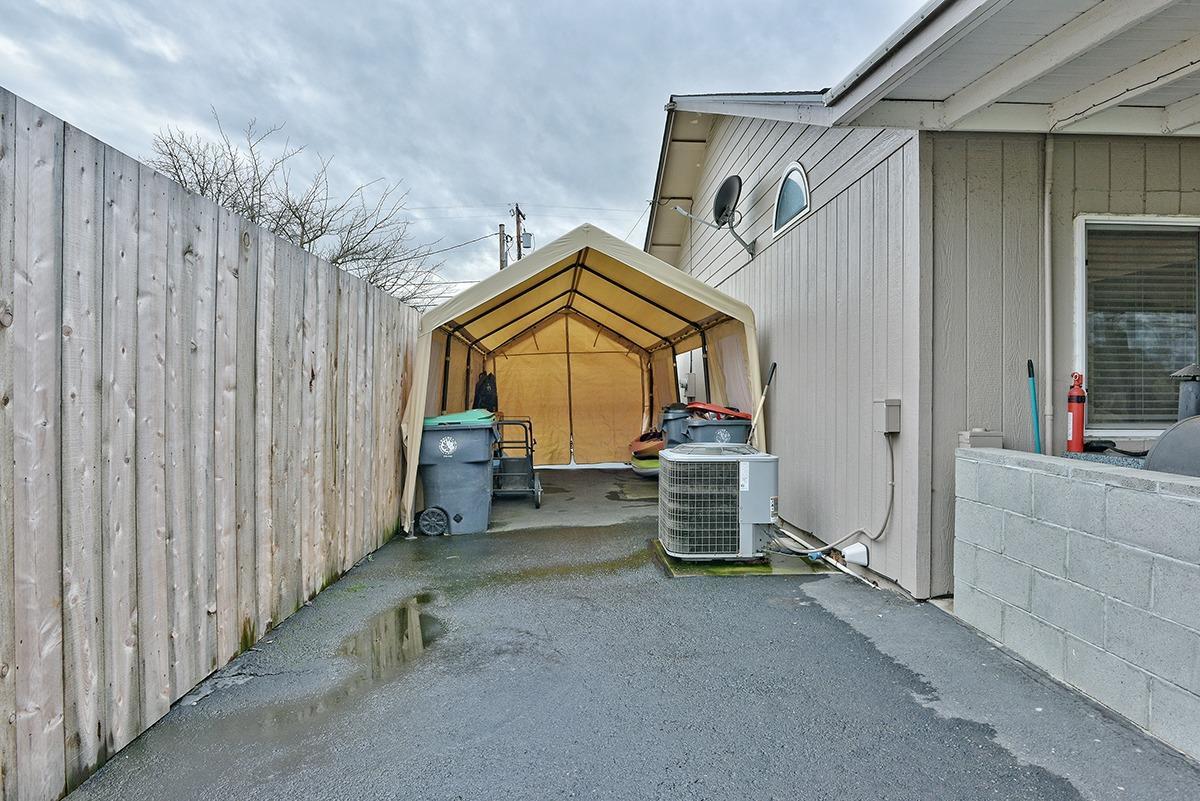 3060 Merriman Road Medford, OR 97501 - Photo 5 of 33 Additional Photo