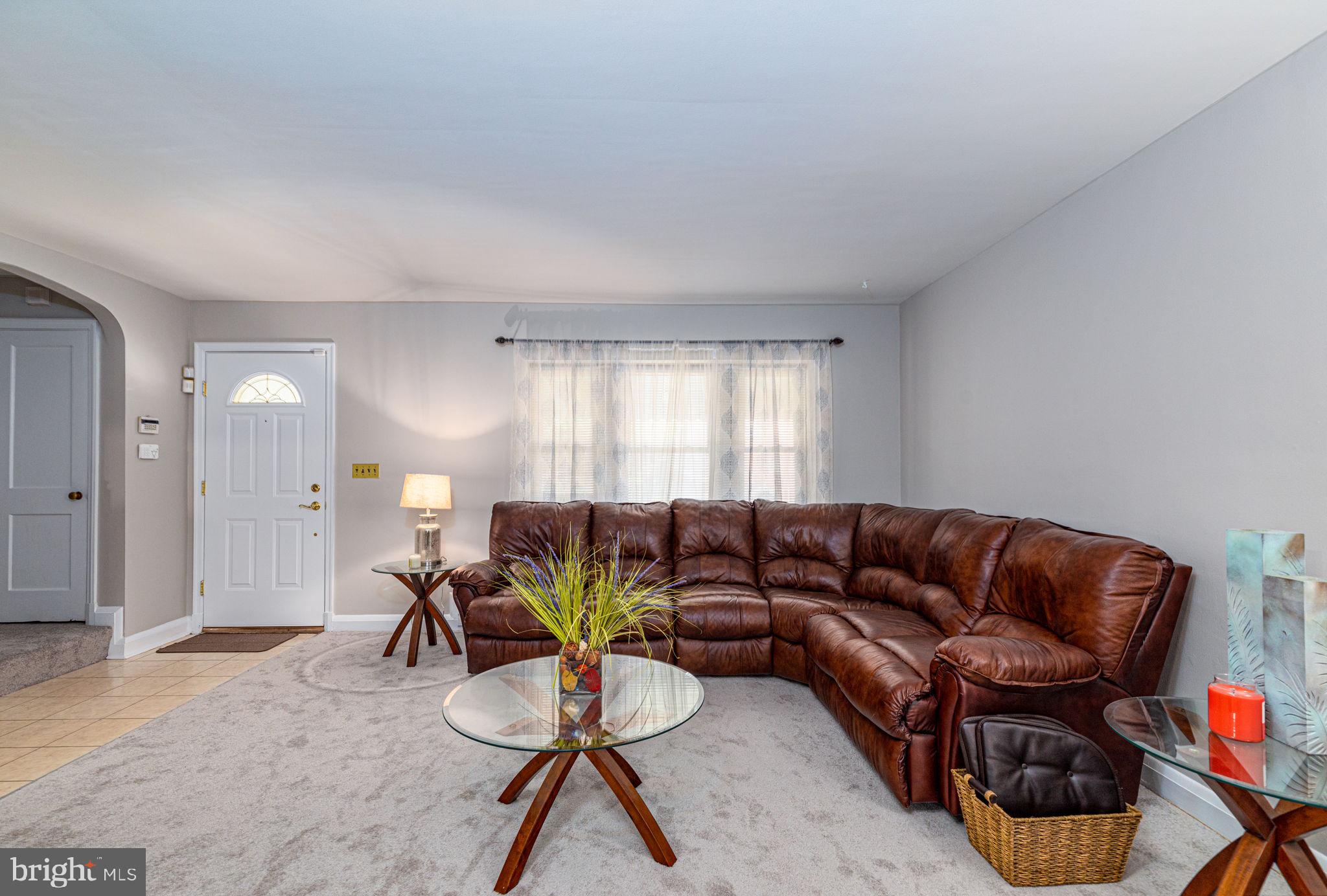 4907 Briarclift Road Baltimore, MD 21229 - Photo 4 of 25 Gallery Image 4