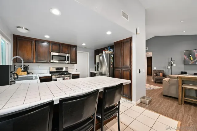 $825,000 | 13872 Jack Oak Lane, Lakeside, CA 92040