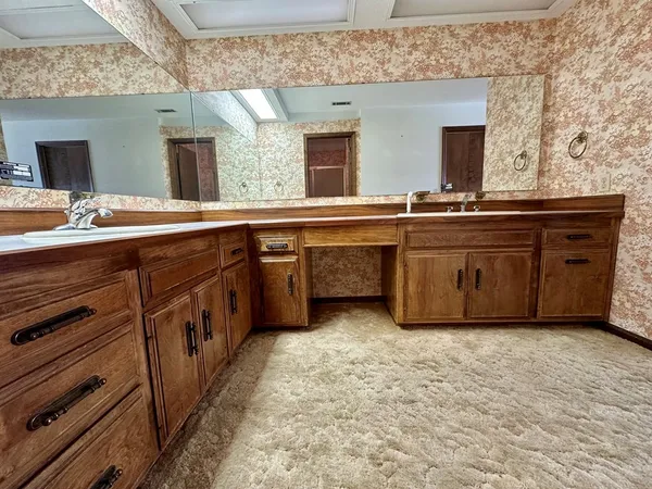 $320,000 | 5704 East Forest Lake Drive, Tifton, GA 31794