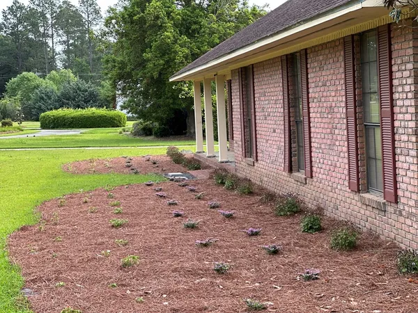 $320,000 | 5704 East Forest Lake Drive, Tifton, GA 31794