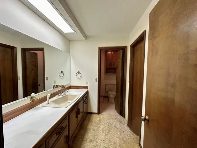 $335,000 | 5704 East Forest Lake Drive, Tifton, GA 31794