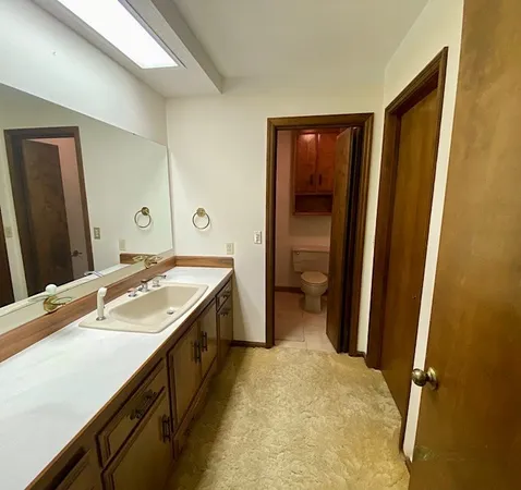 $320,000 | 5704 East Forest Lake Drive, Tifton, GA 31794