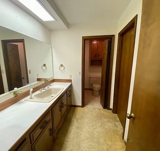 $335,000 | 5704 East Forest Lake Drive, Tifton, GA 31794