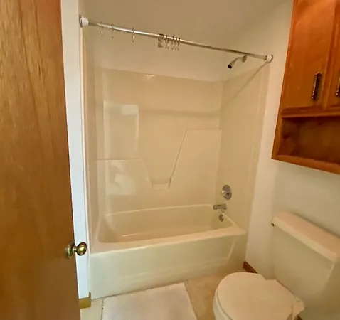 $320,000 | 5704 East Forest Lake Drive, Tifton, GA 31794