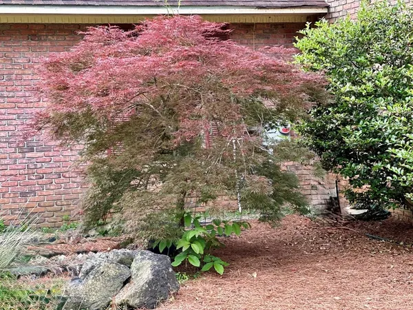 $320,000 | 5704 East Forest Lake Drive, Tifton, GA 31794