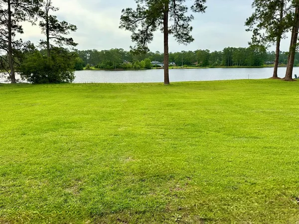 $320,000 | 5704 East Forest Lake Drive, Tifton, GA 31794