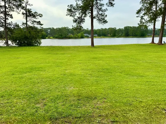 $335,000 | 5704 East Forest Lake Drive, Tifton, GA 31794