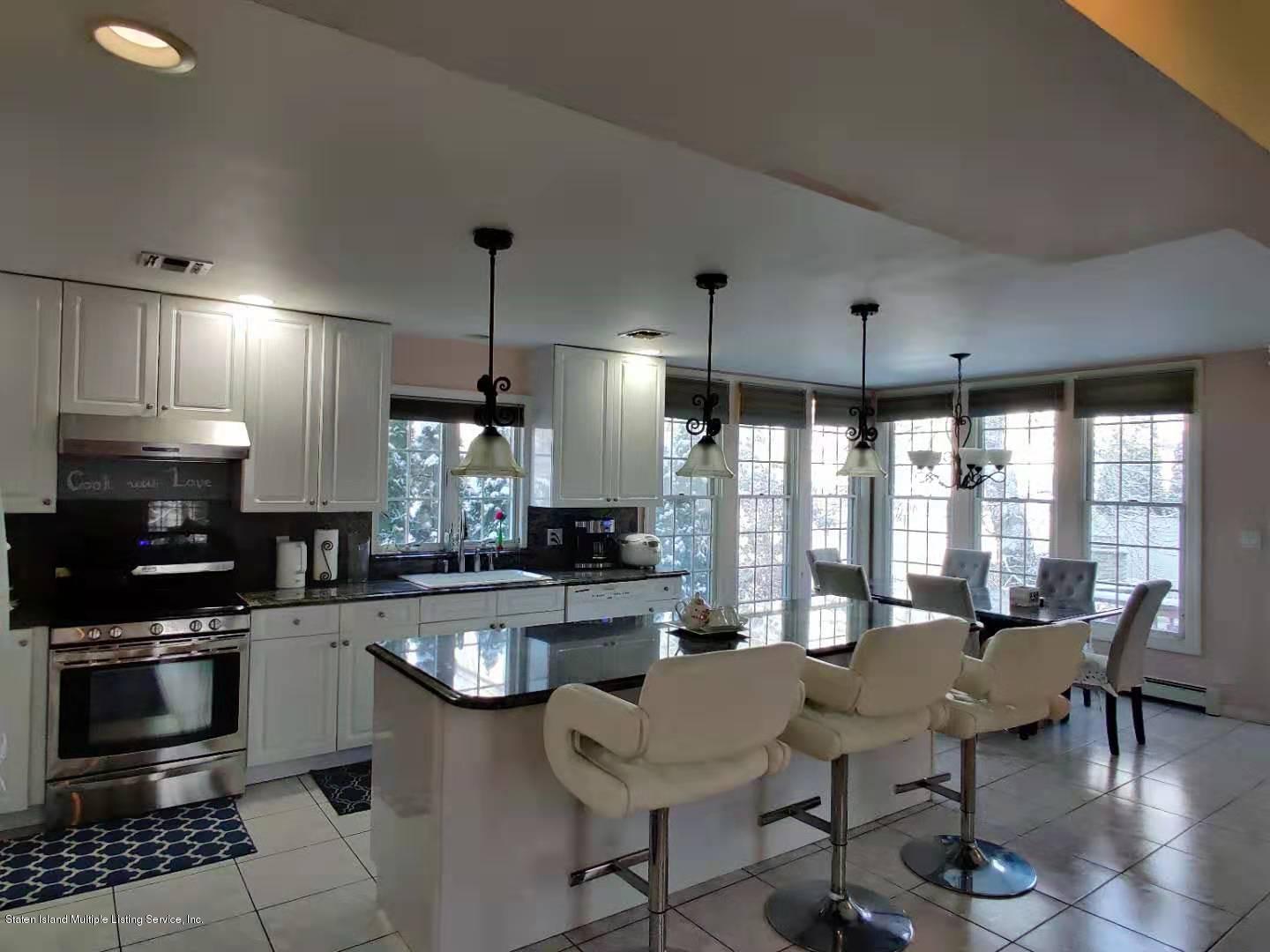 275 St George Road Staten Island, NY 10306 - Photo 3 of 29 image0000