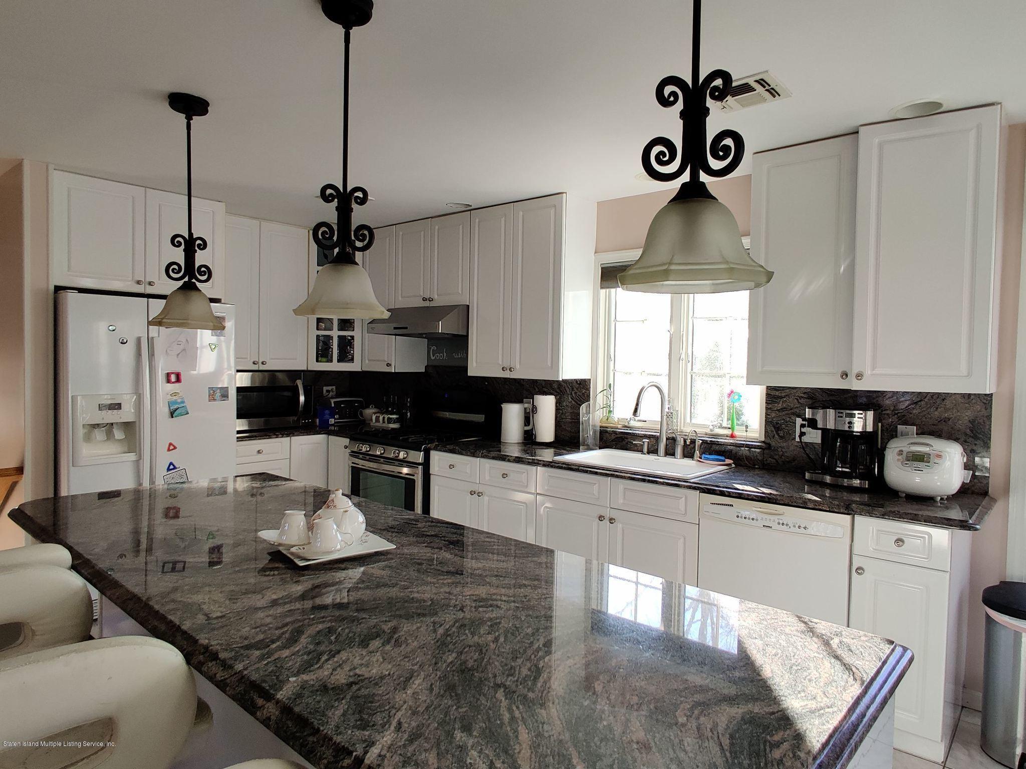 275 St George Road Staten Island, NY 10306 - Photo 4 of 29 image00002