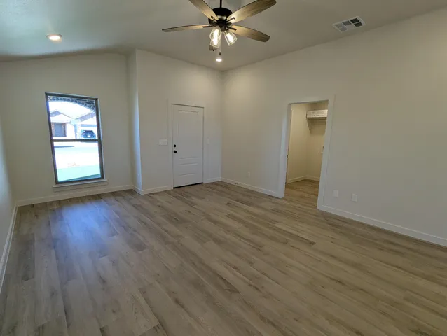 $1,825 | 2008 Cottonwood Avenue, Wolfforth, TX 79382