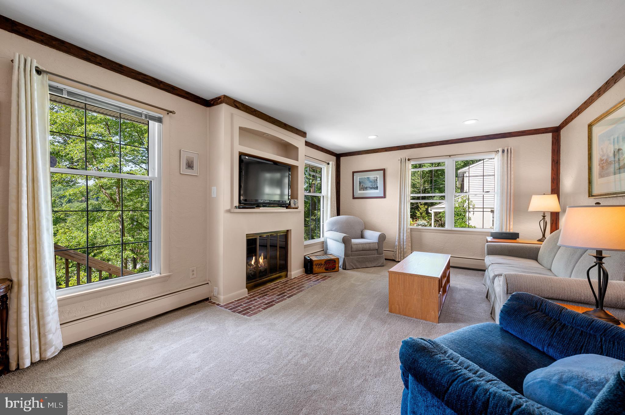 183 Arden Road Conshohocken, PA 19428 - Photo 4 of 36 Gallery Image 4