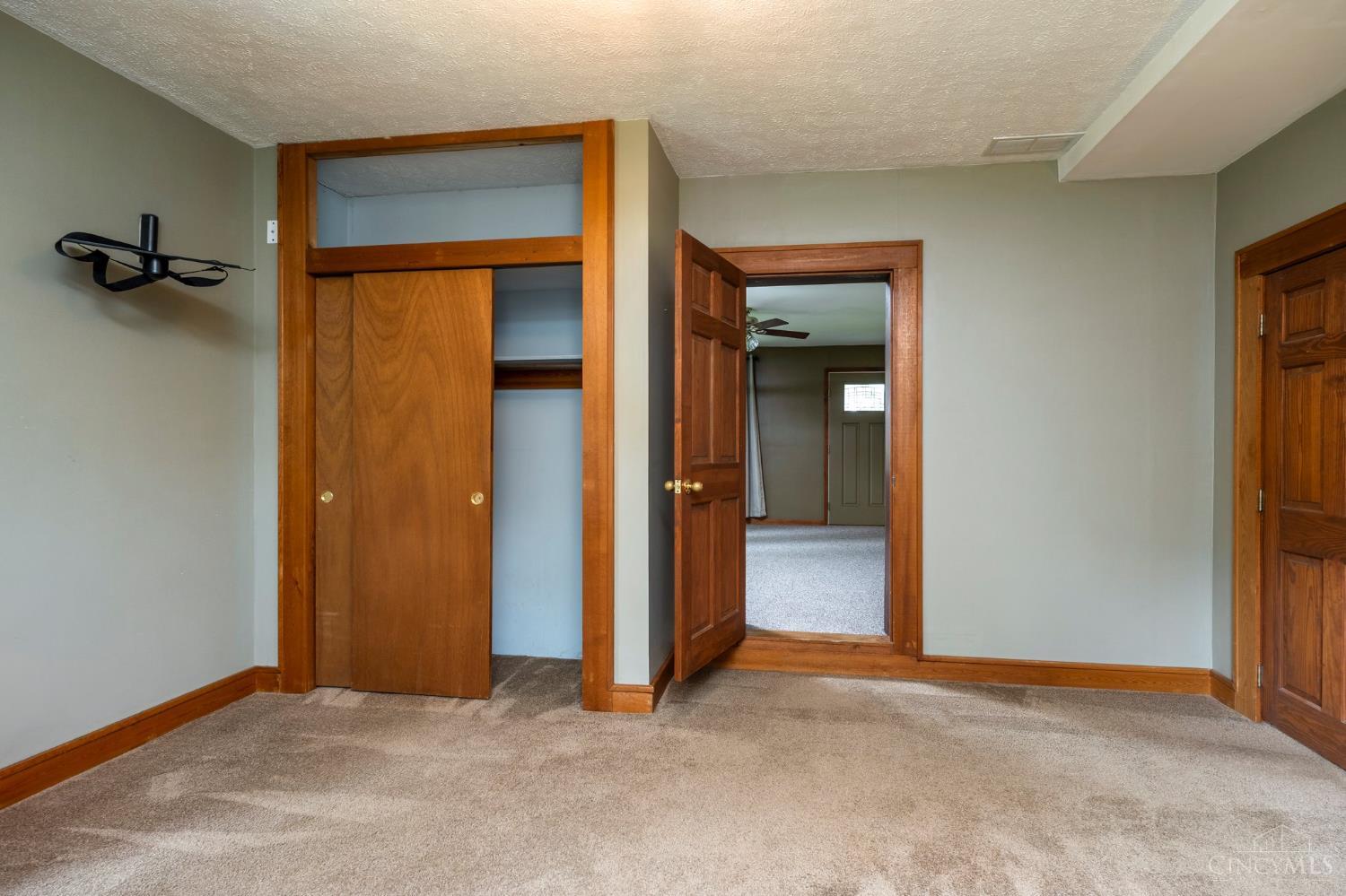 6043 Panhandle Road New Vienna, OH 45159 - Photo 9 of 76 Gallery Image 9