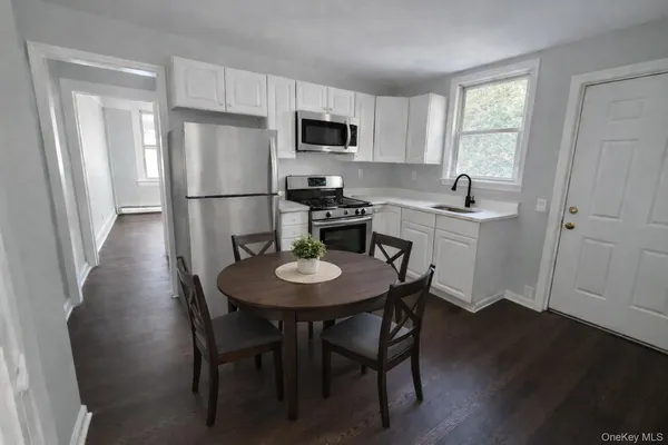 $2,900 | 64-66 Hawley Avenue, Unit 66, West Islip, NY 11795