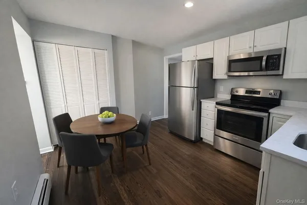 $2,900 | 64-66 Hawley Avenue, Unit 66, West Islip, NY 11795