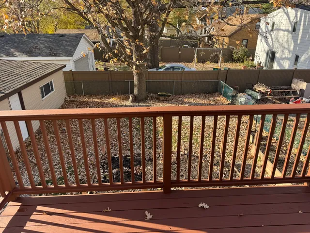 a view of a pathway with a yard