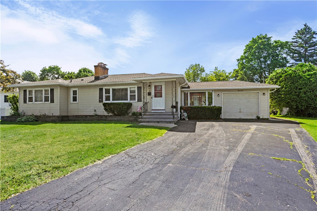 17 Ridge Port Circle Irondequoit, NY 14617 - Photo 3 of 38