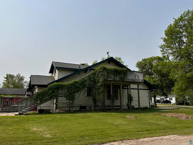 $345,000 | 1601 4th Avenue, International Falls, MN 56649