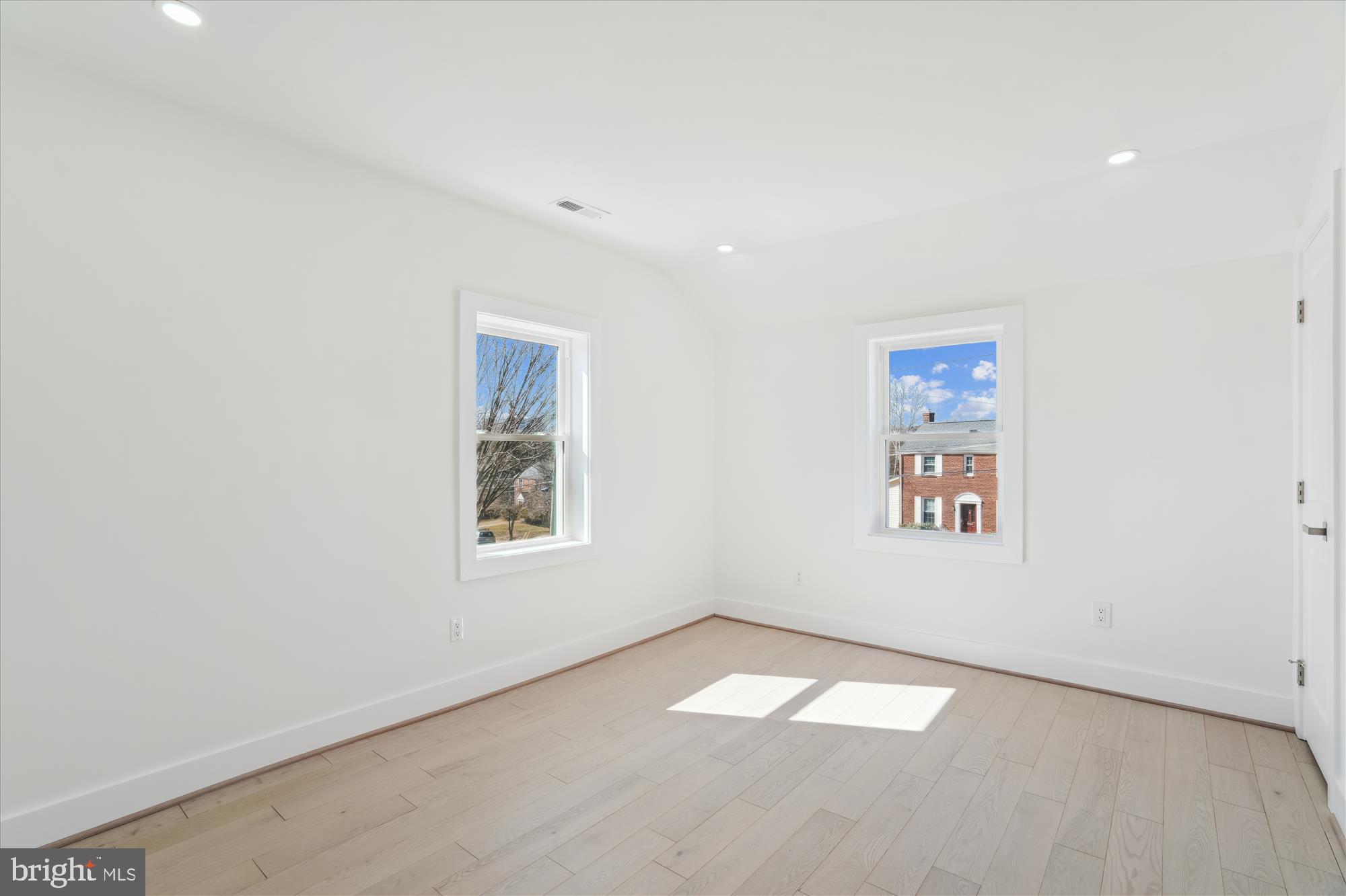 10011 Sidney Road Silver Spring, MD 20901 - Photo 25 of 35 an empty room with a window