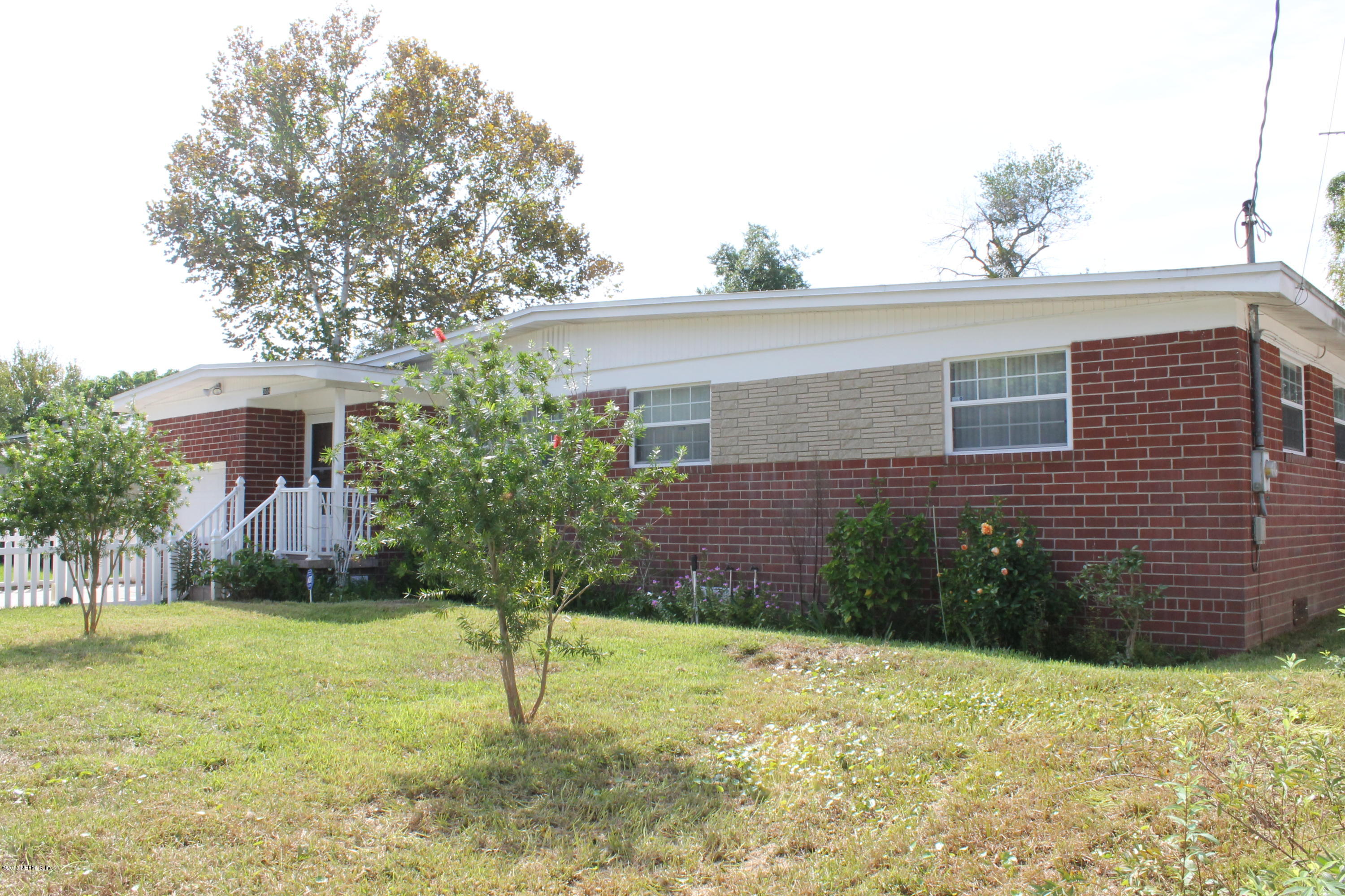 3504 Rogero Road Jacksonville, FL 32277 - Photo 3 of 38