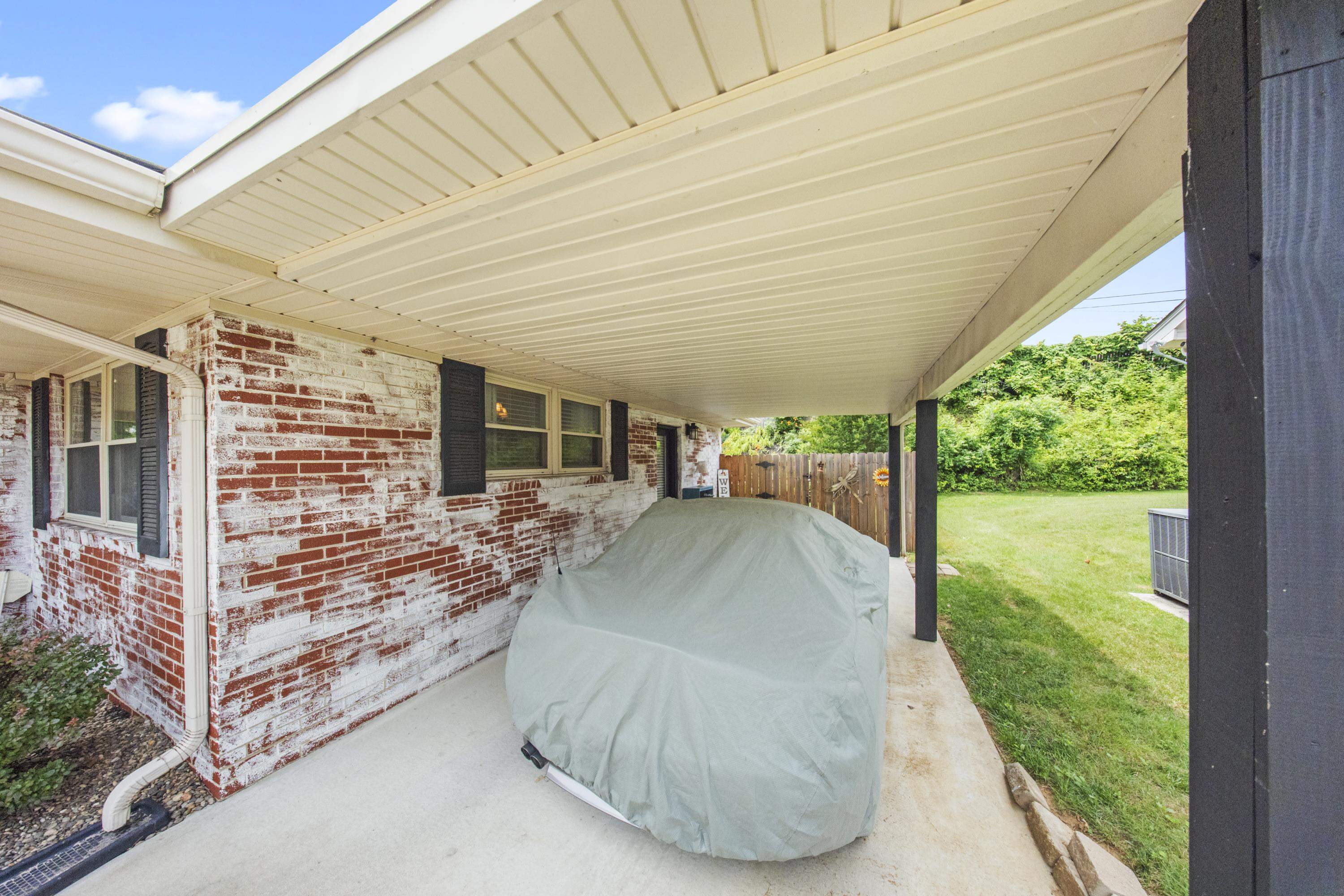 2109 Sharon Road Ashland, KY 41101 - Photo 7 of 45