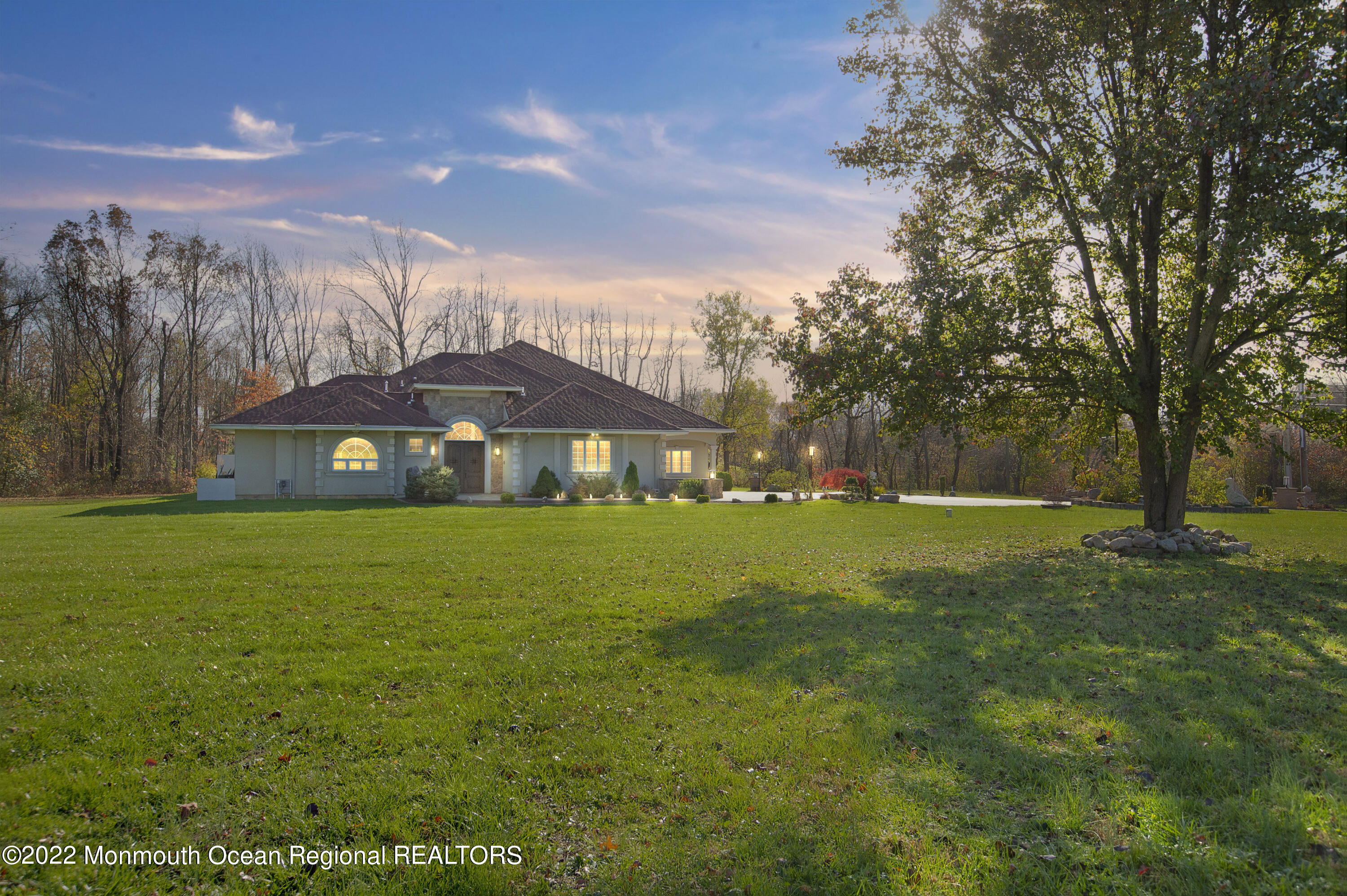 391 Extonville Road Hamilton, NJ 08501 - Photo 30 of 50 w7kF5Sckih-8D9B7362-dusk