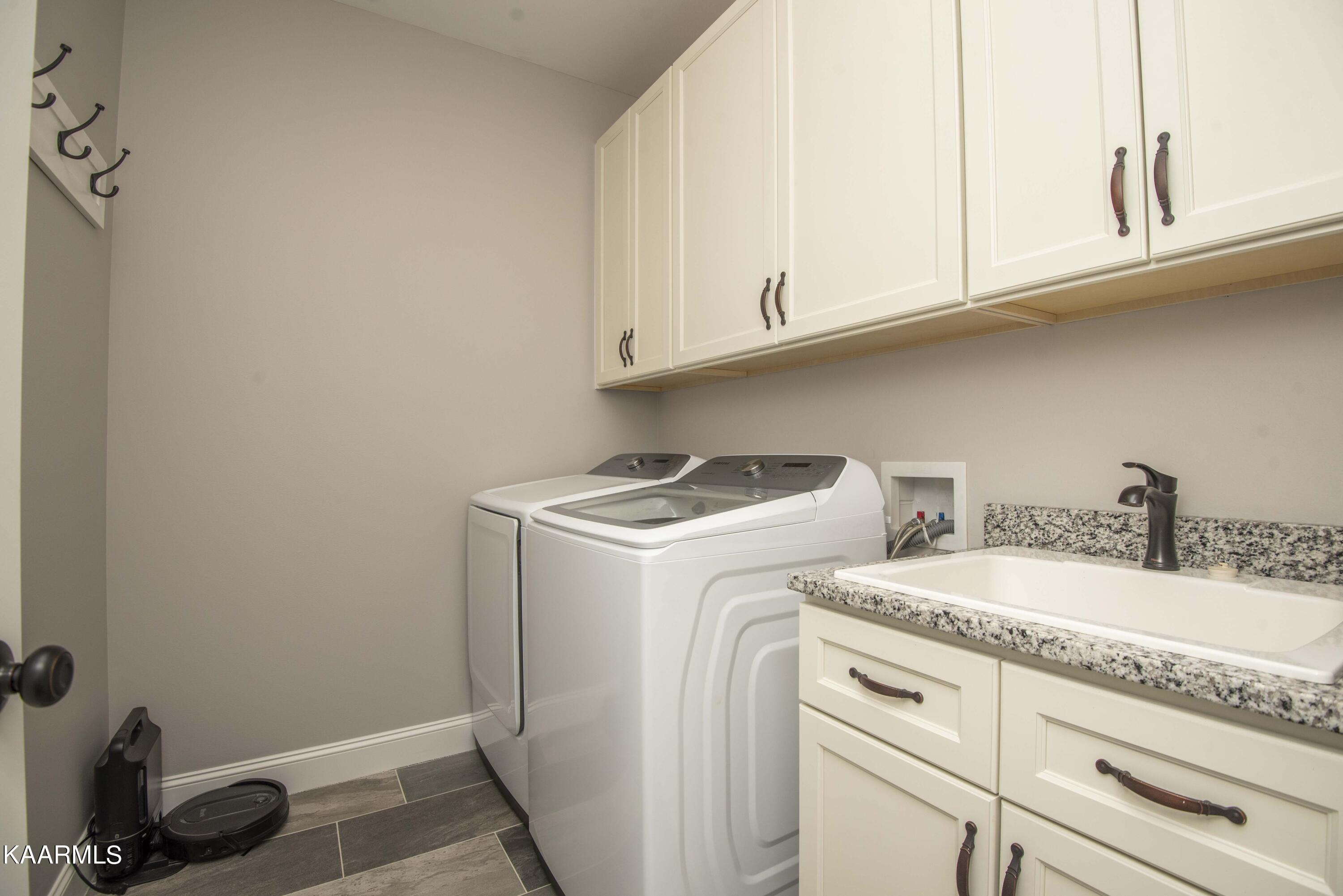 107 Inola Place Loudon, TN 37774 - Photo 29 of 35 laundry 1