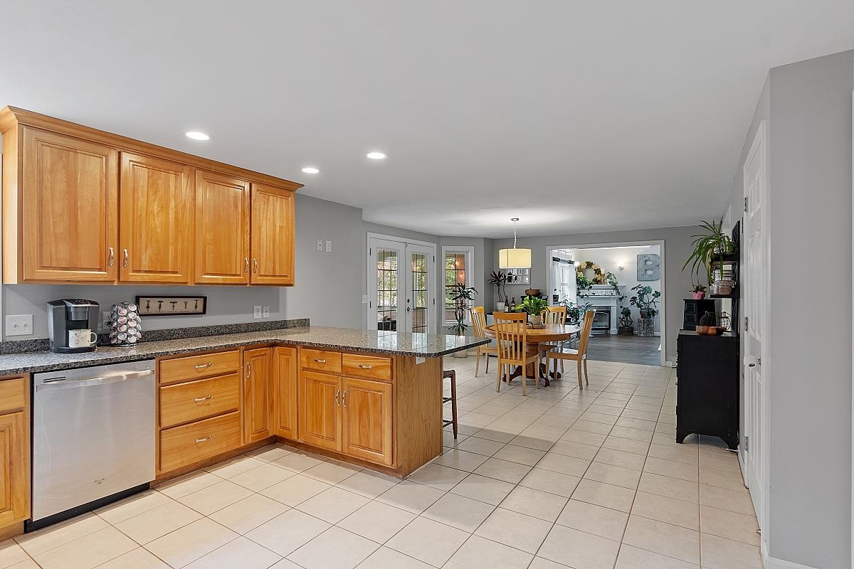 164 North Pond Road Chester, NH 03036 - Photo 12 of 40 Gallery Image 12