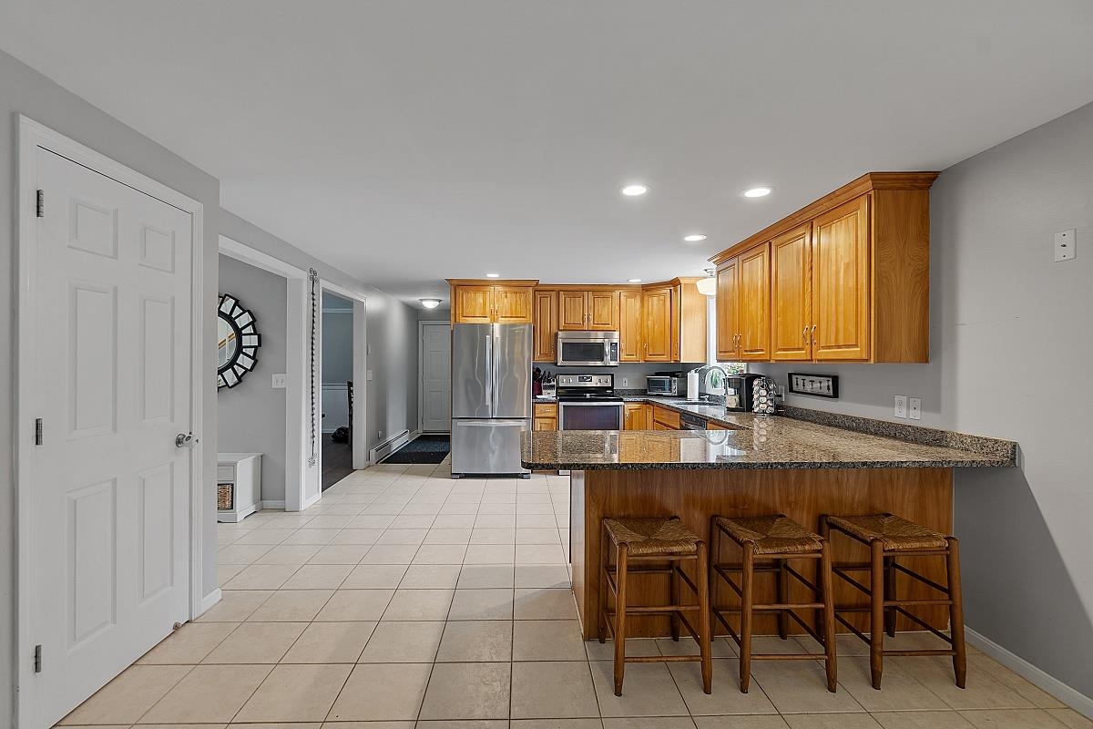 164 North Pond Road Chester, NH 03036 - Photo 8 of 40 Gallery Image 8