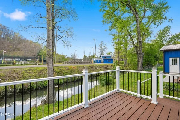$199,900 | 110 Little League Road Northeast, Coeburn, VA 24230