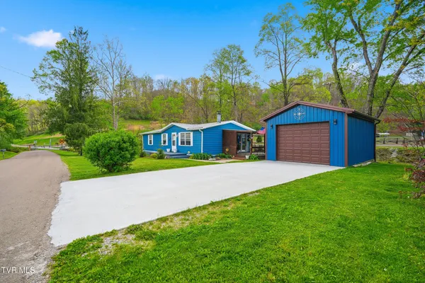 $199,900 | 110 Little League Road Northeast, Coeburn, VA 24230