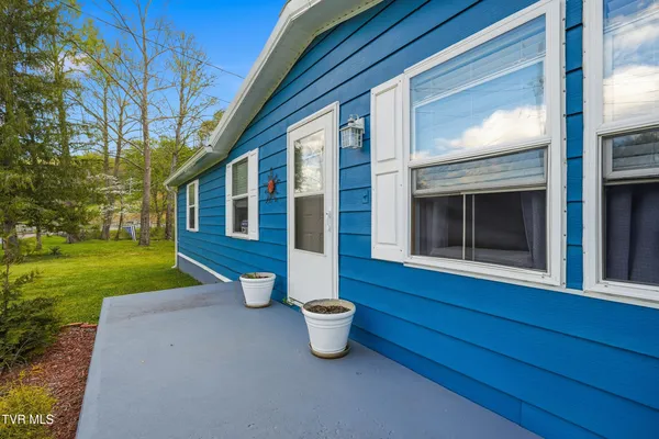 $199,900 | 110 Little League Road Northeast, Coeburn, VA 24230