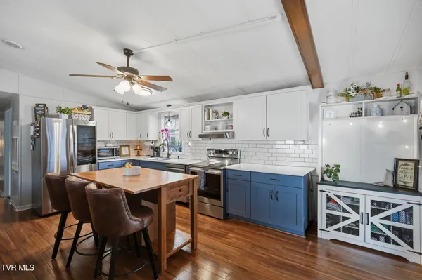 $199,900 | 110 Little League Road Northeast, Coeburn, VA 24230