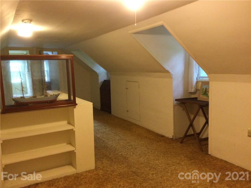 115 Kingsgate Road Asheville, NC 28805 - Photo 18 of 19 Gallery Image 18