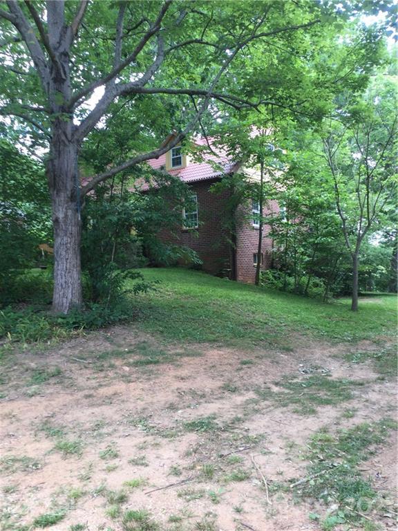 115 Kingsgate Road Asheville, NC 28805 - Photo 6 of 19 Gallery Image 6